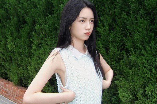 吃瓜群众吵翻！网红爆料是真是假？鹿晗直接报警让她求锤得锤